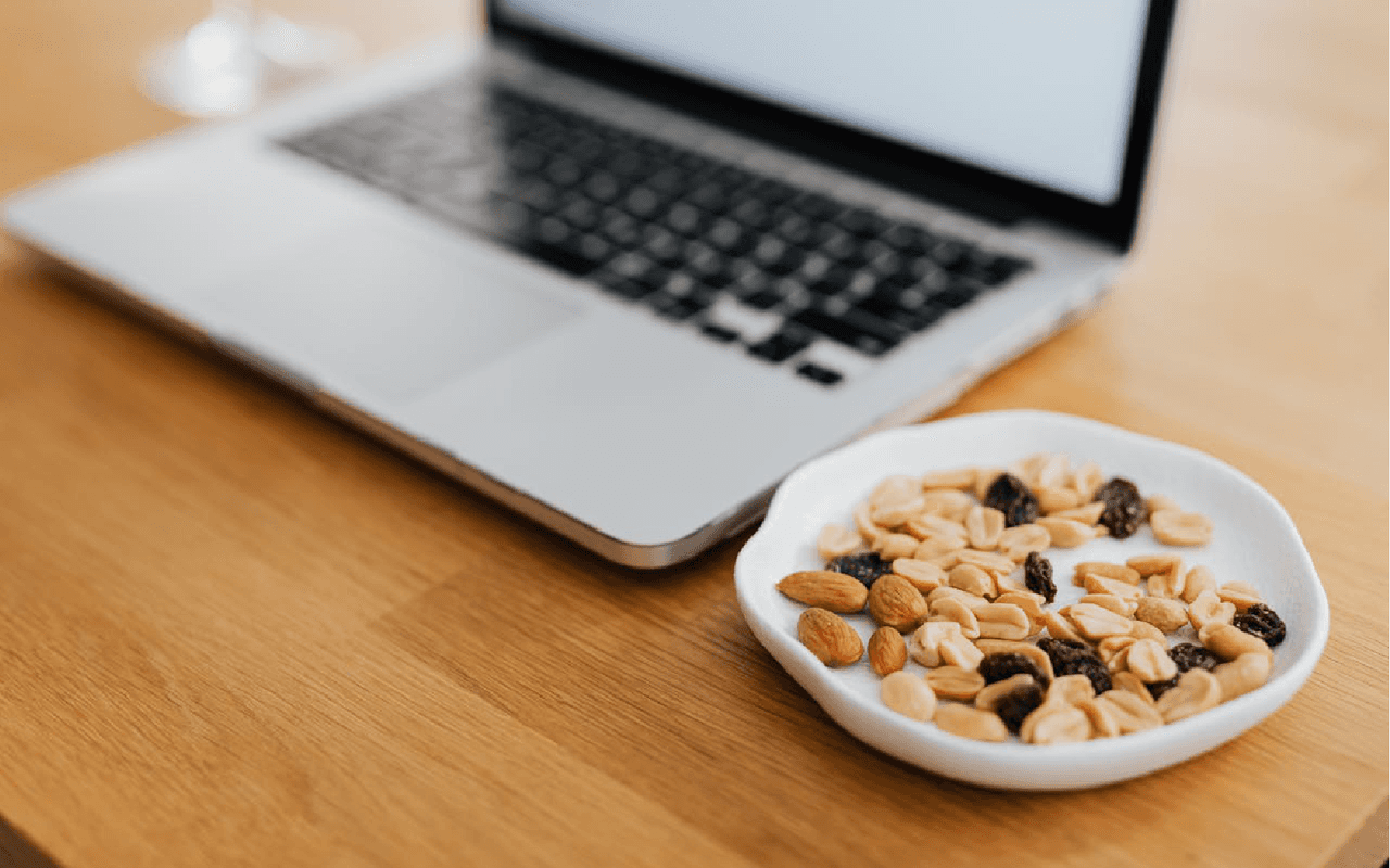 Top 10 Electrolyte Foods for Dubai Heat-  Nuts and Seeds